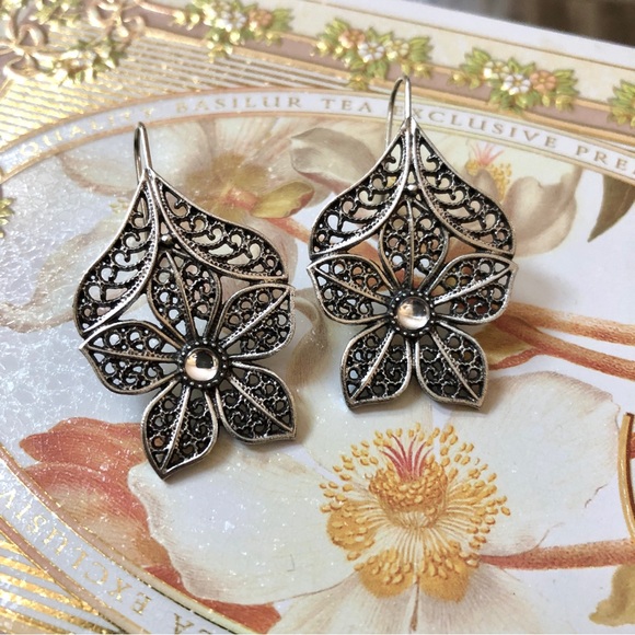 Jewelry - Vintage Style Floral Hollow Silver Tone Hoop Earrings